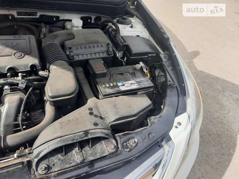 Седан Hyundai Sonata 2012 в Лебедине