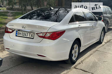 Седан Hyundai Sonata 2013 в Болграде