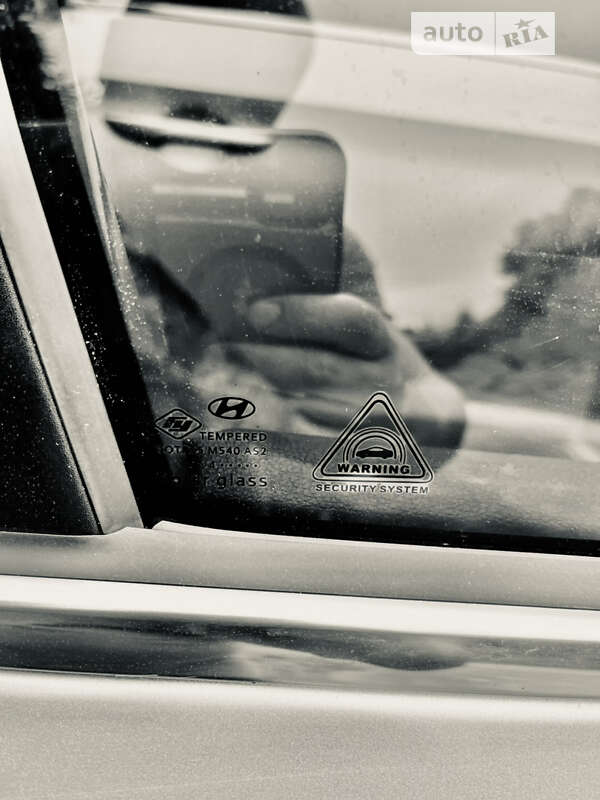 Седан Hyundai Sonata 2014 в Новгород-Северском