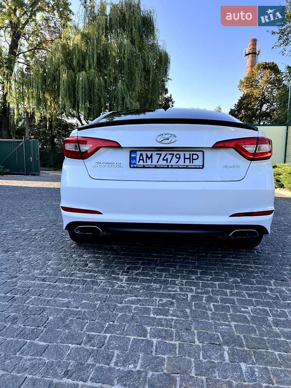 Седан Hyundai Sonata 2015 в Коростышеве