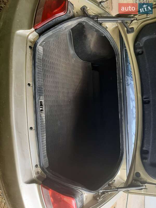 Седан Hyundai Sonata 2004 в Николаеве