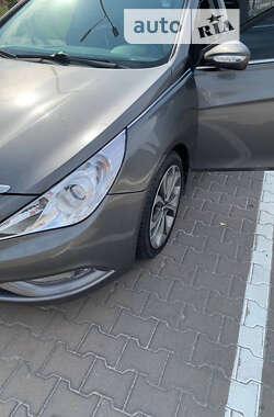 Седан Hyundai Sonata 2014 в Киеве