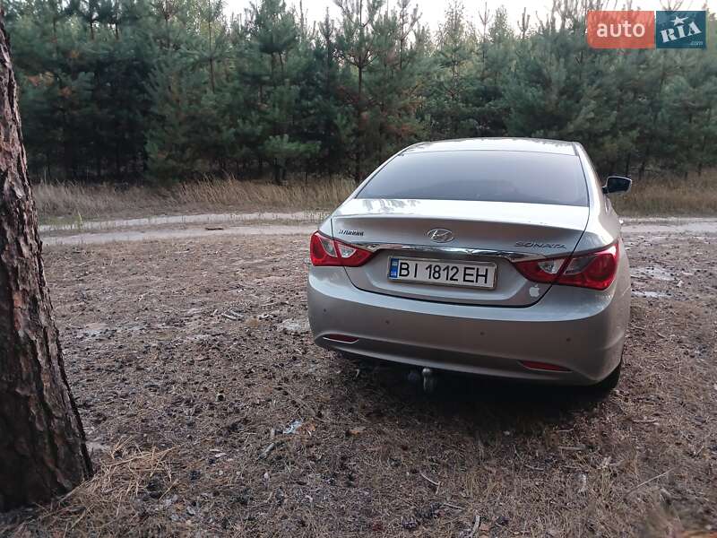 Седан Hyundai Sonata 2011 в Гадячі