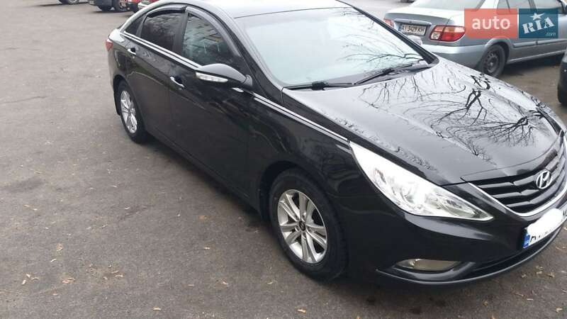 Hyundai Sonata 2010