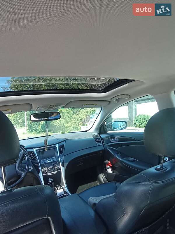 Седан Hyundai Sonata 2011 в Чернівцях