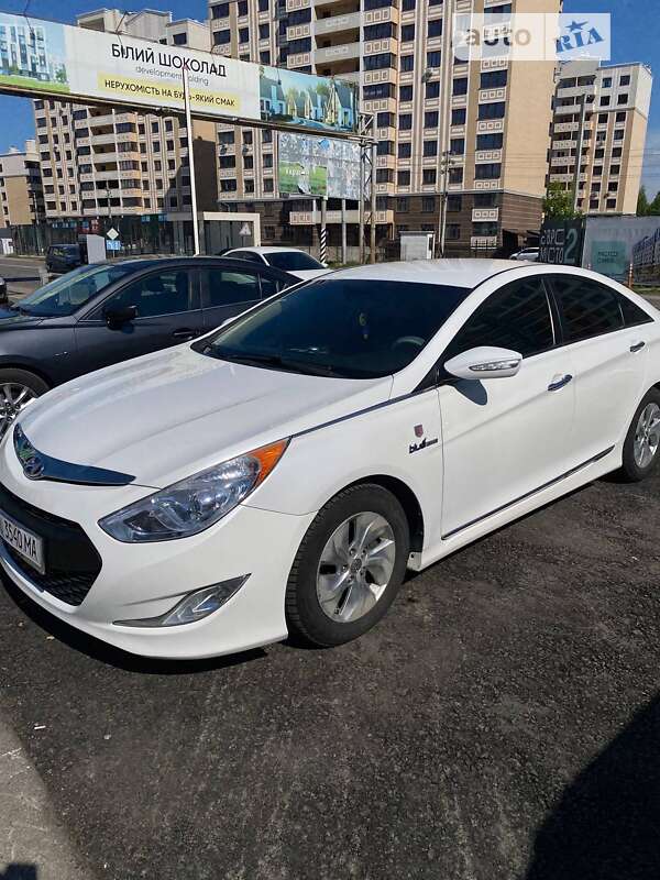 Седан Hyundai Sonata 2014 в Киеве