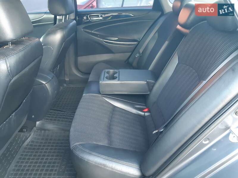 Седан Hyundai Sonata 2010 в Трускавці