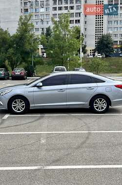 Седан Hyundai Sonata 2015 в 