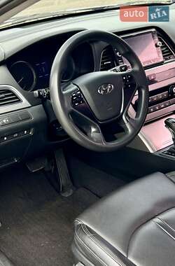 Седан Hyundai Sonata 2015 в 
