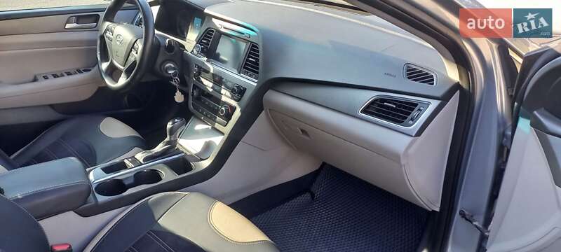 Седан Hyundai Sonata 2016 в Львове