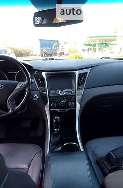 Седан Hyundai Sonata 2014 в Ужгороде