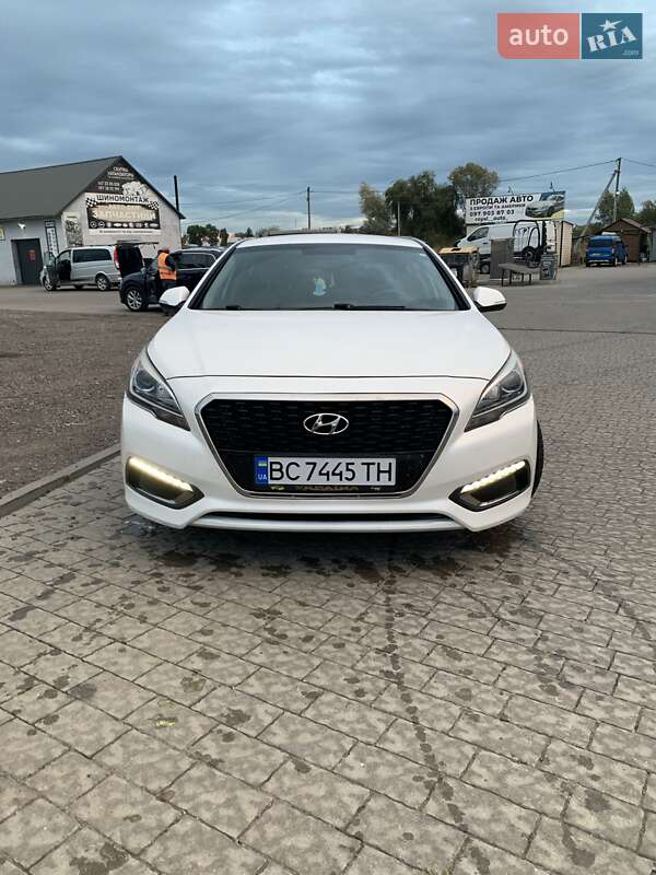 Седан Hyundai Sonata 2015 в 