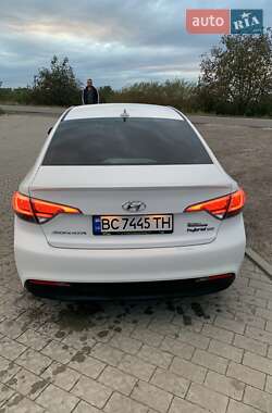 Седан Hyundai Sonata 2015 в Львове