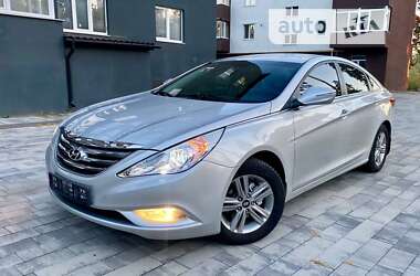 Седан Hyundai Sonata 2013 в Охтирці