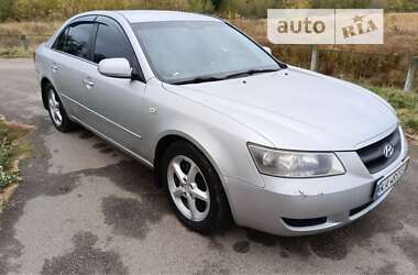 Седан Hyundai Sonata 2007 в Новгород-Северском