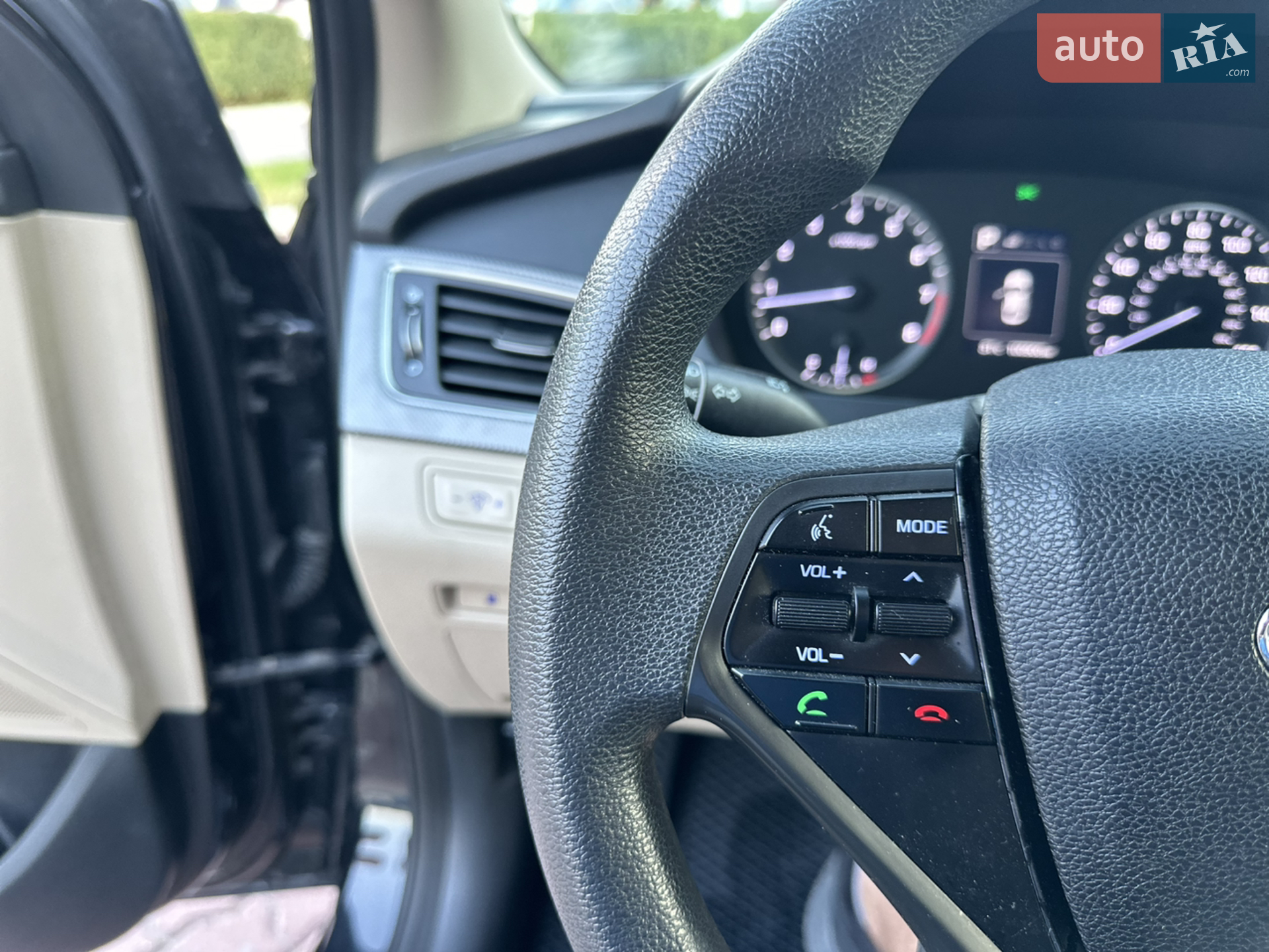 2015 Hyundai Sonata - мініатюра 32