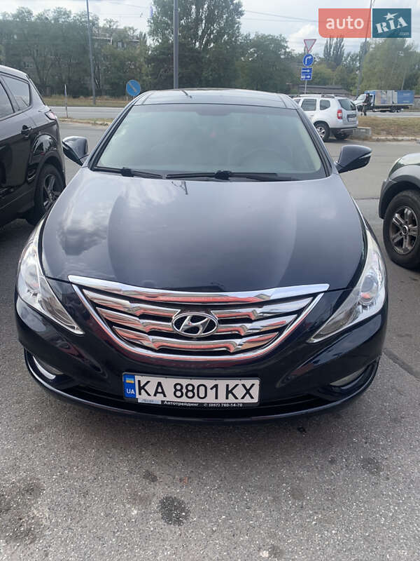 Седан Hyundai Sonata 2011 в Обухове