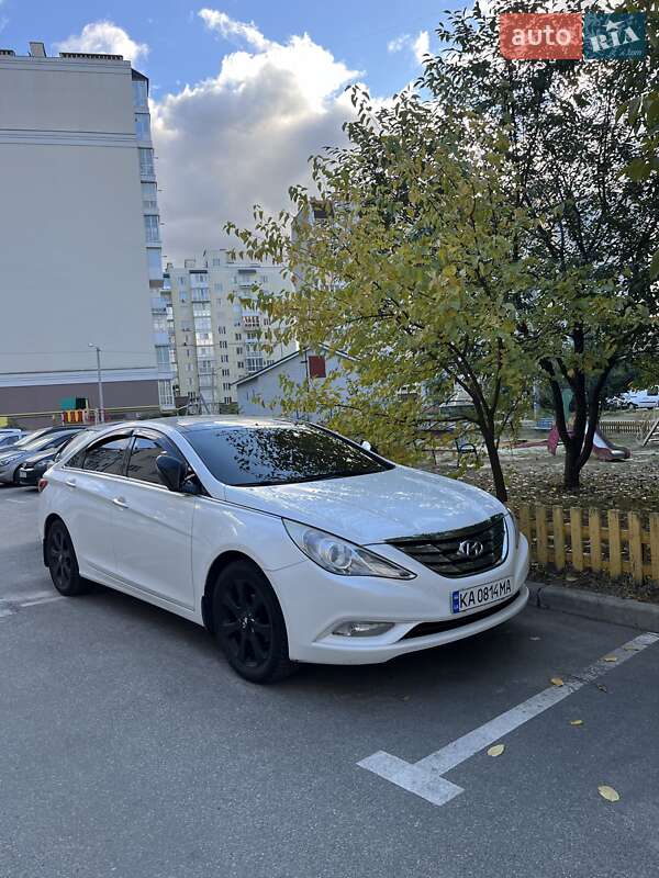 Hyundai Sonata 2012