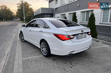 Седан Hyundai Sonata 2011 в Измаиле