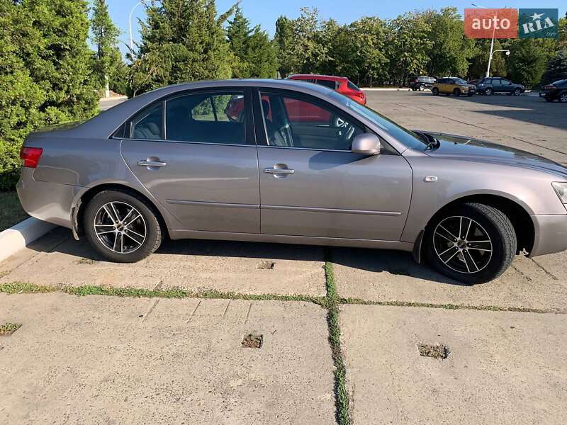 Седан Hyundai Sonata 2007 в Измаиле