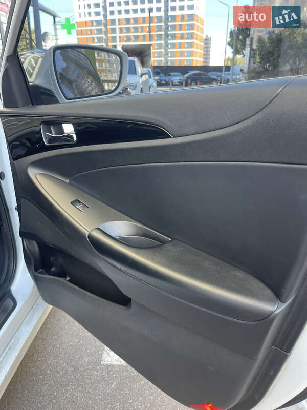 Седан Hyundai Sonata 2011 в Києві