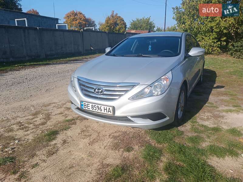 Hyundai Sonata 2012