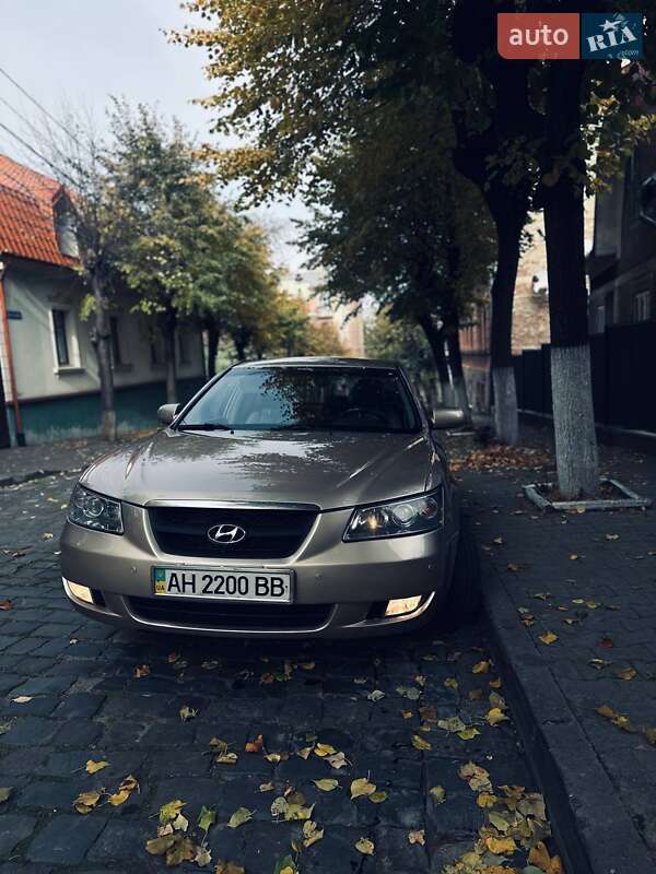 Седан Hyundai Sonata 2006 в Чернівцях