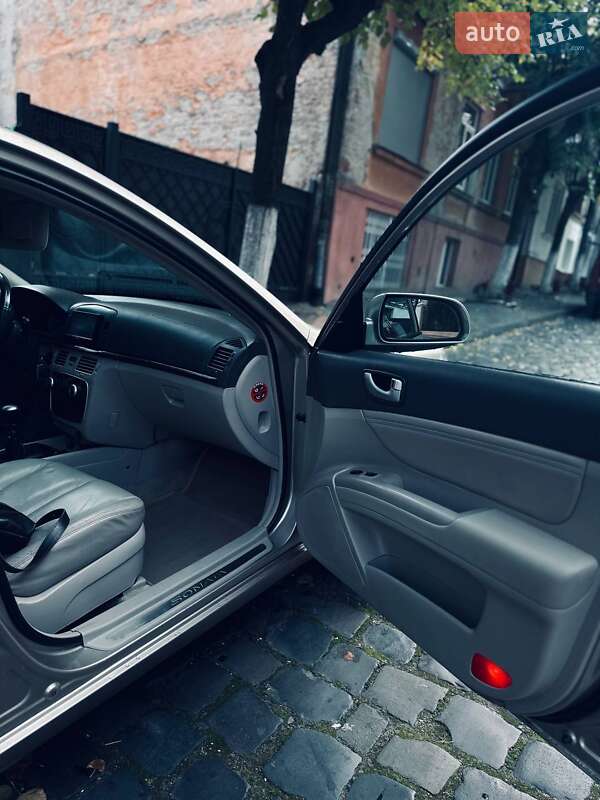 Седан Hyundai Sonata 2006 в Чернівцях