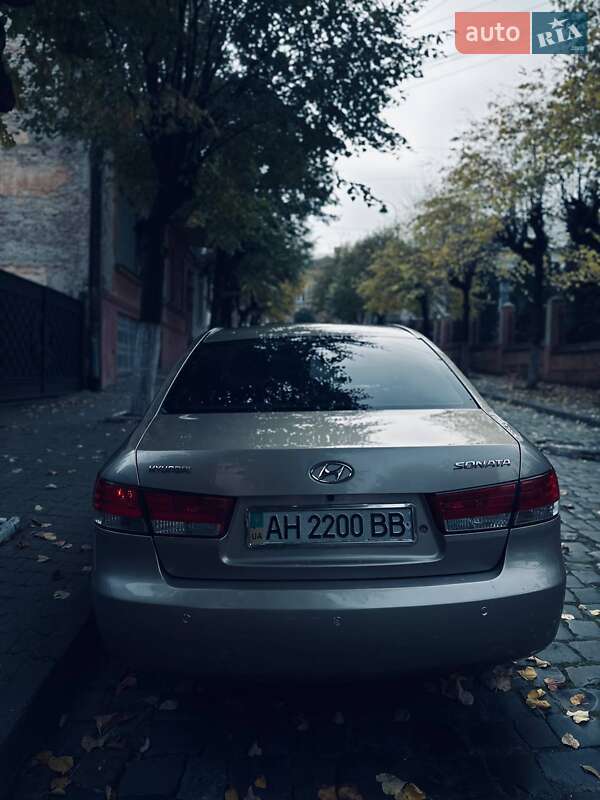 Седан Hyundai Sonata 2006 в Чернівцях