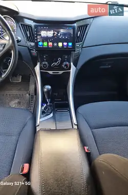 Hyundai Sonata 2010