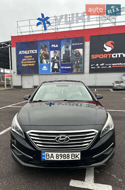 Седан Hyundai Sonata 2015 в Ровно