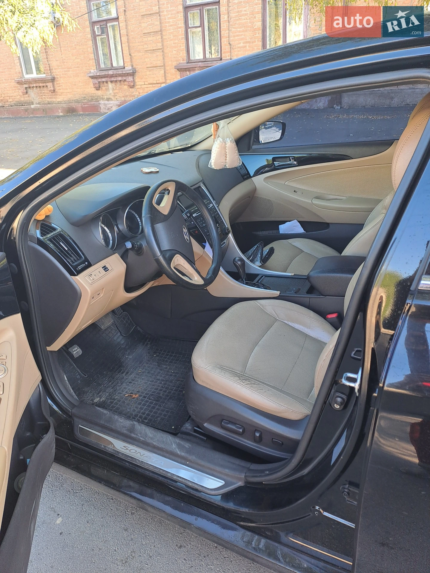 2010 Hyundai Sonata - мініатюра 5