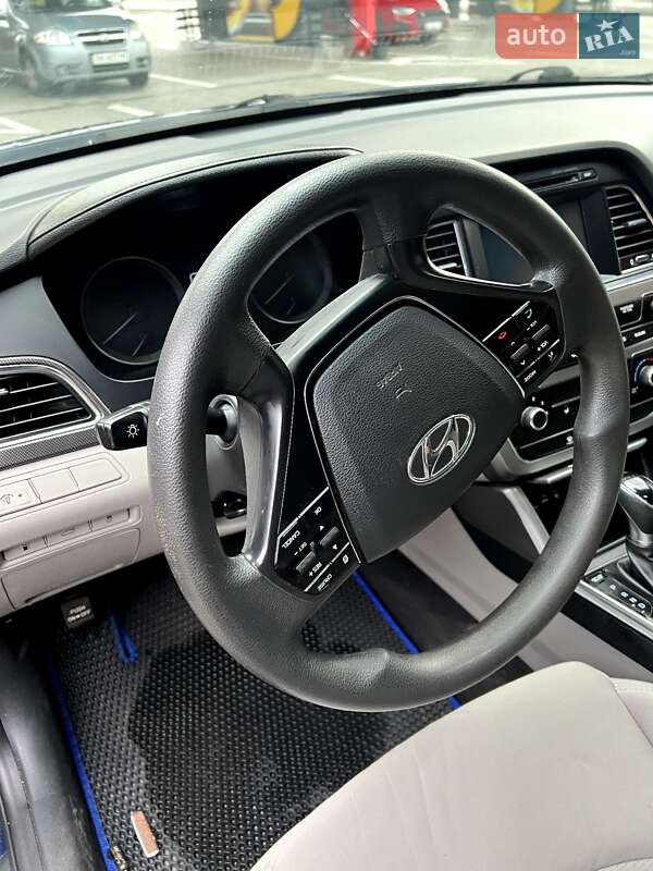Седан Hyundai Sonata 2016 в Киеве фото 10 Седан Hyundai Sonata 2016 в Киеве