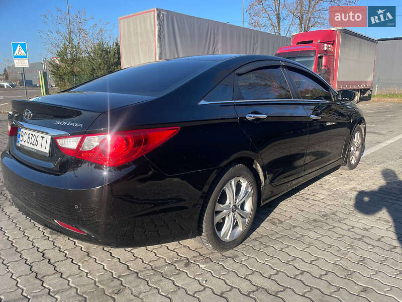 Седан Hyundai Sonata 2010 в Львове