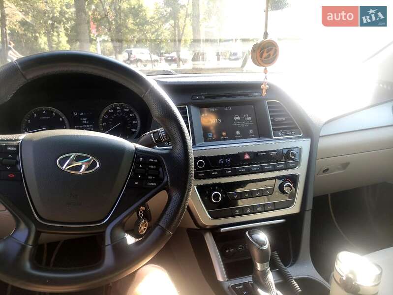 Седан Hyundai Sonata 2015 в Івано-Франківську