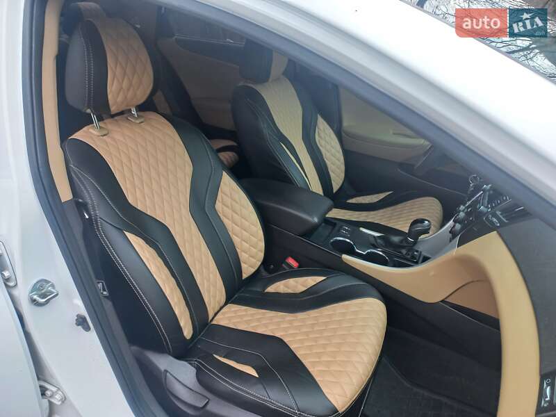 Седан Hyundai Sonata 2013 в Киеве