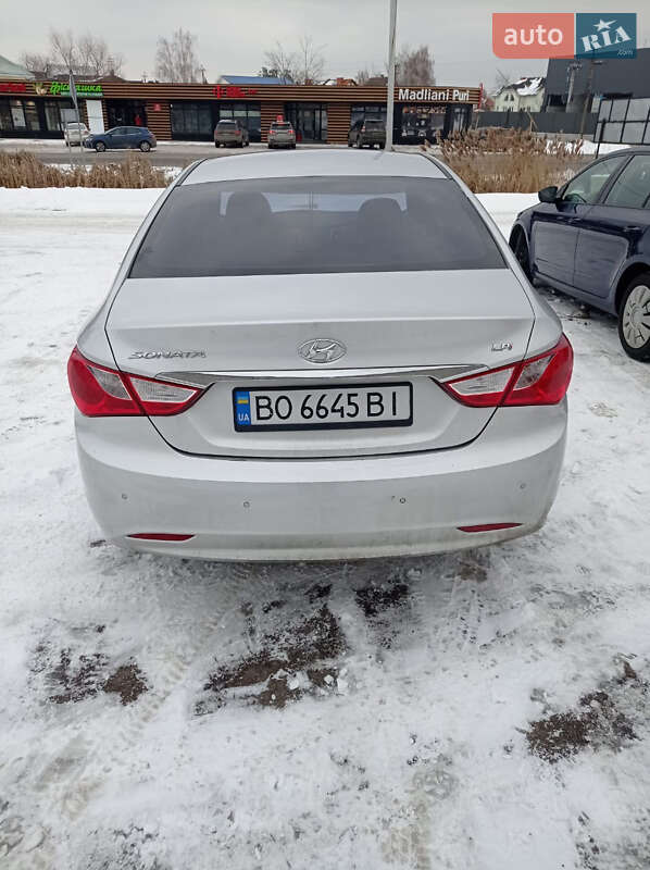 Седан Hyundai Sonata 2014 в Вышгороде