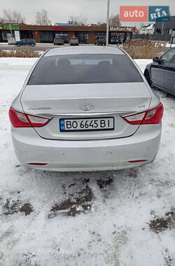 Седан Hyundai Sonata 2014 в Вышгороде