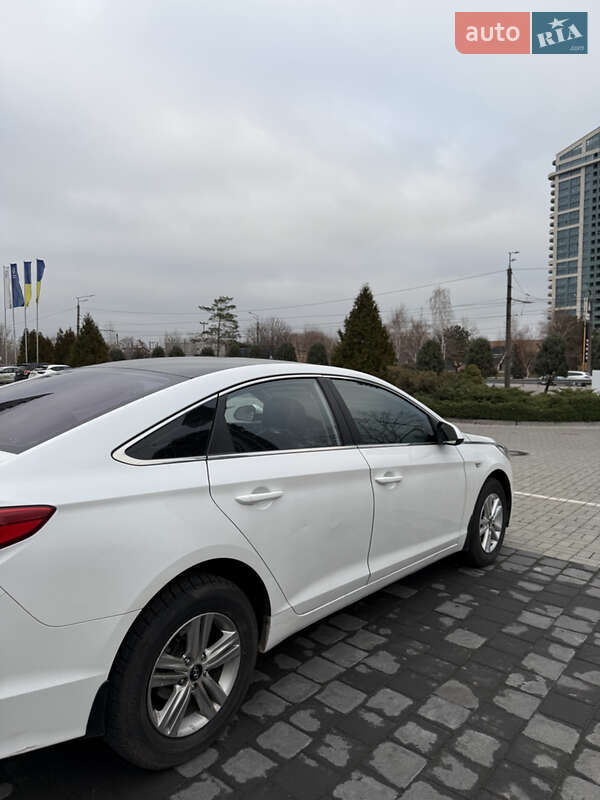 Седан Hyundai Sonata 2015 в Днепре