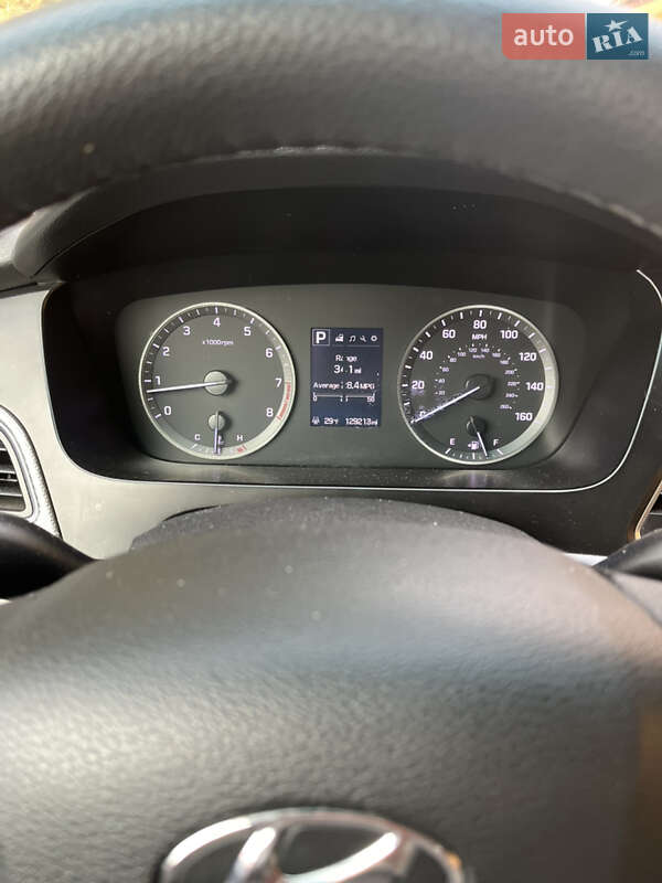 Седан Hyundai Sonata 2015 в Львове