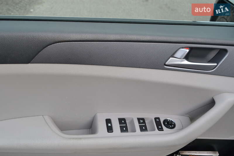 Седан Hyundai Sonata 2016 в Киеве фото 47 Седан Hyundai Sonata 2016 в Киеве