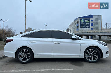 Седан Hyundai Sonata 2015 в Кривому Розі