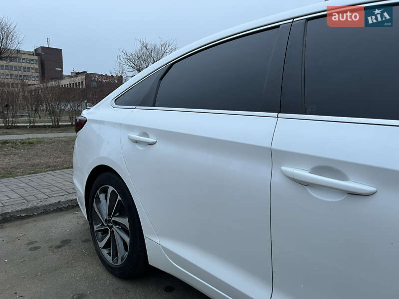 Седан Hyundai Sonata 2015 в Кривом Роге