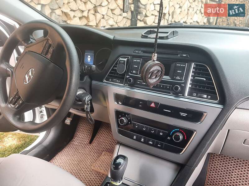 Седан Hyundai Sonata 2014 в Верховине