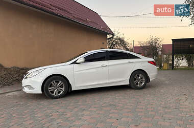 Седан Hyundai Sonata 2013 в Бучаче