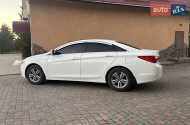 Седан Hyundai Sonata 2013 в Бучаче