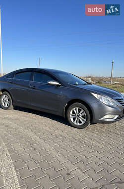 Седан Hyundai Sonata 2010 в Рені