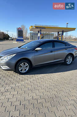 Седан Hyundai Sonata 2010 в Рені