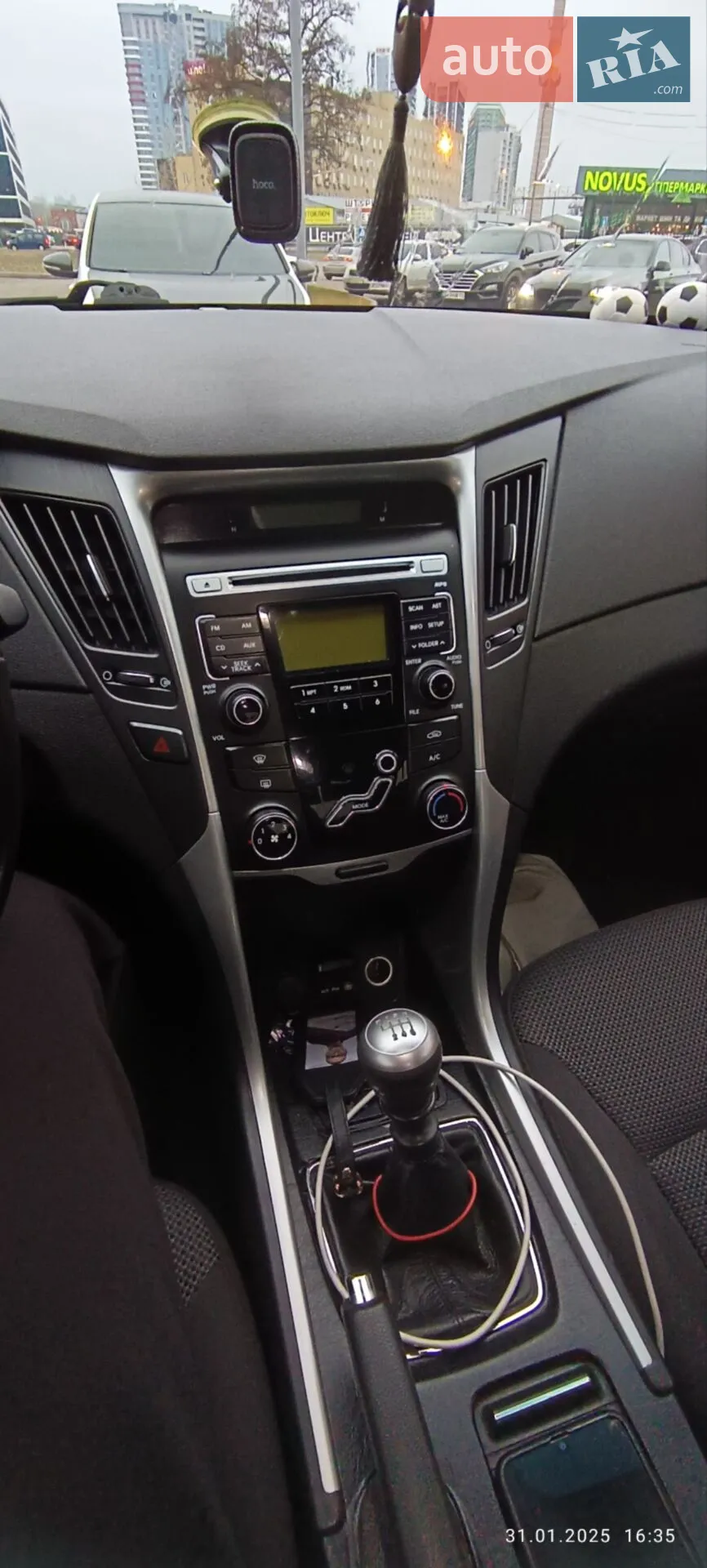 2010 Hyundai Sonata - мініатюра 11