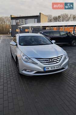 Седан Hyundai Sonata 2011 в Рованцях